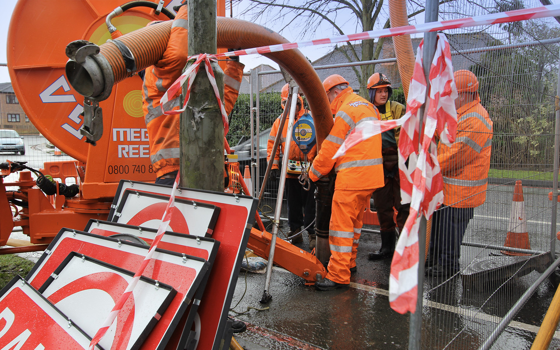 Mega-Reel assisting confined space cleaning operations